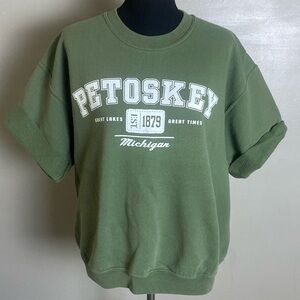 Petoskey MI Great Lakes Great Times Short Sleeve Green Sweatshirt Sz L